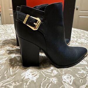 Guess heeled booties